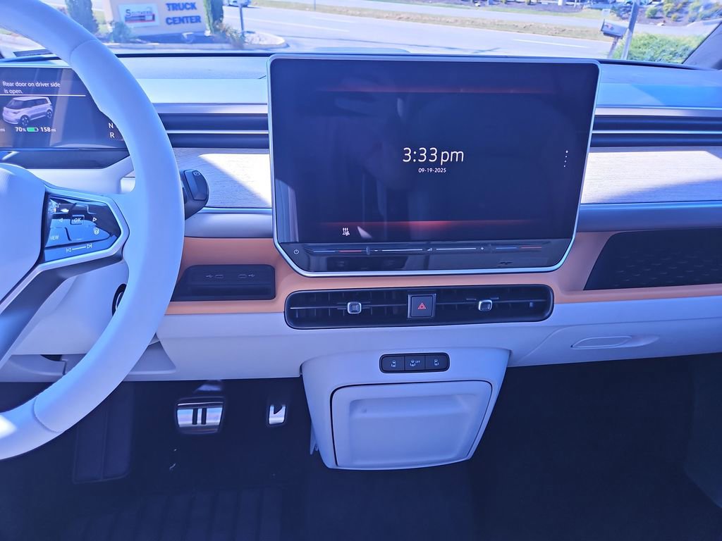New 2025 Volkswagen ID. Buzz Pro S Plus AWD/4WD image 17