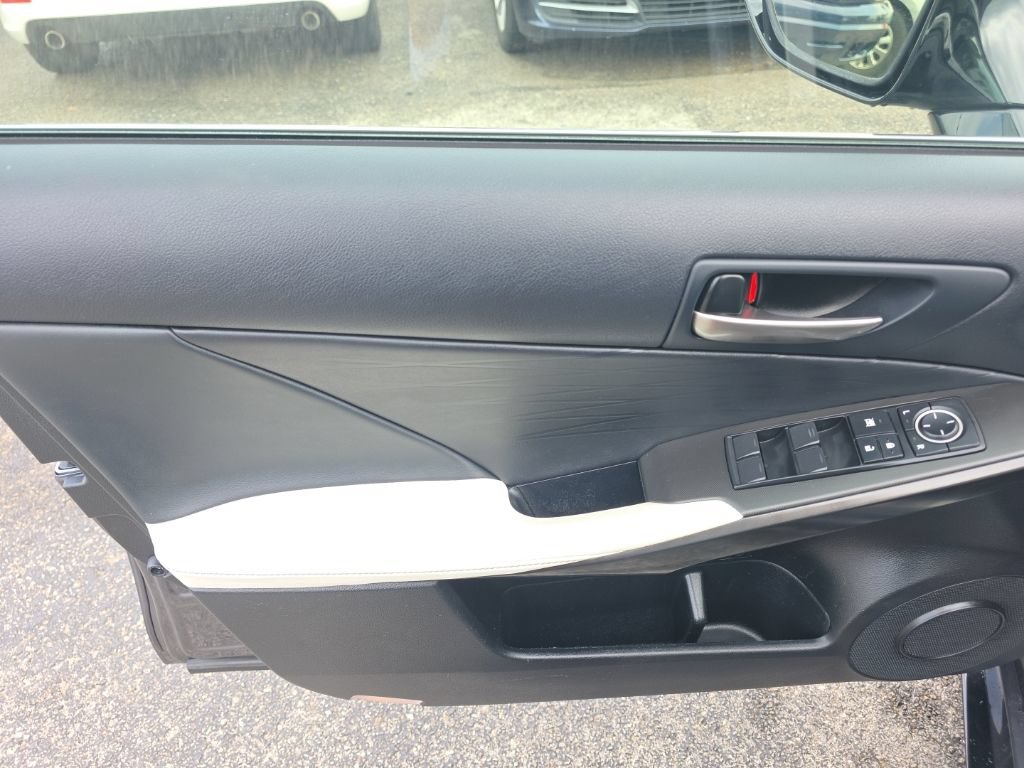 Used 2022 Lexus IS 350 F Sport AWD/4WD image 15
