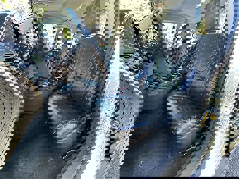 Used 2012 Chevrolet Volt Premium w/ Premium Trim Package FWD image 12