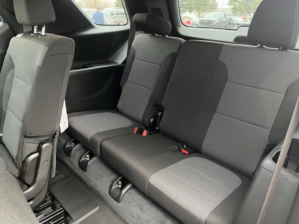 Used 2022 Chevrolet Traverse LT w/ LPO, Floor Liner Package image 15