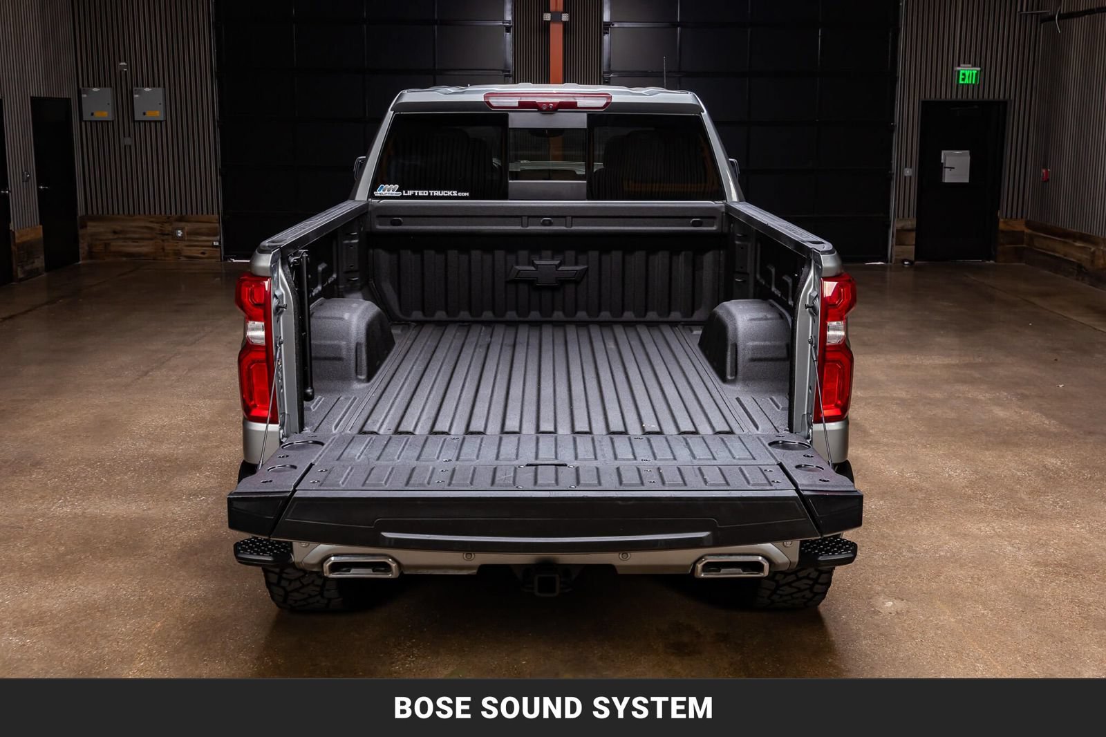 Used 2025 Chevrolet Silverado 1500 High Country AWD/4WD image 9