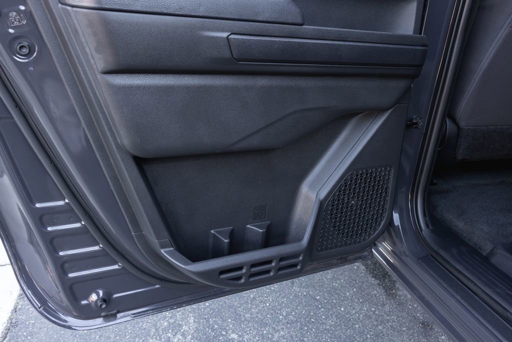 Certified 2025 Toyota Tacoma SR5 image 30