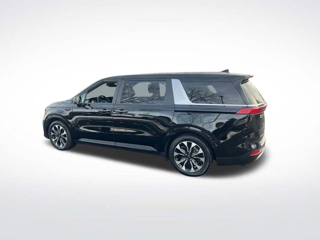 Certified 2023 Kia Carnival EX image 42