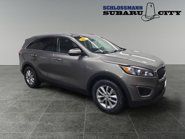 Used 2016 Kia Sorento LX w/ LX Convenience Package image 11