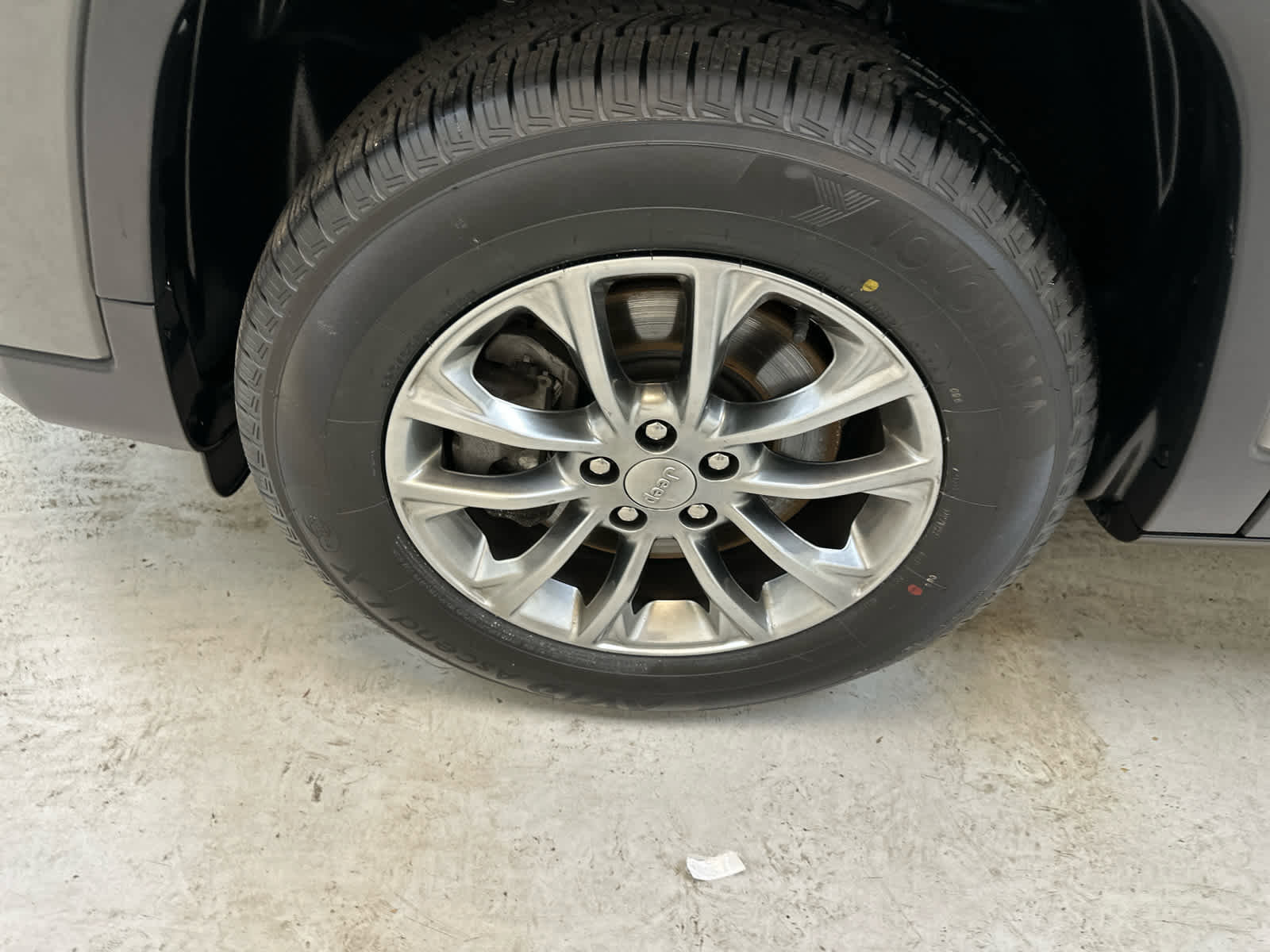 Used 2020 Jeep Cherokee Latitude Plus w/ Cold Weather Group image 11