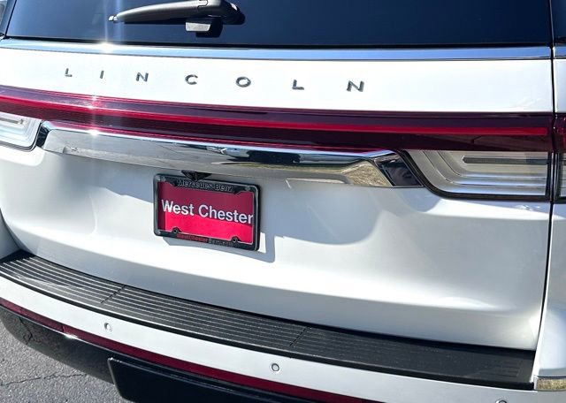 Used 2024 Lincoln Navigator L Reserve image 11