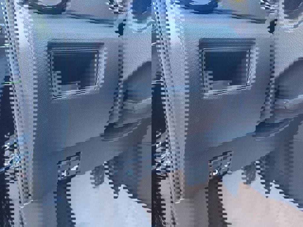 New 2025 Nissan Versa SV w/ Trunk Package image 17