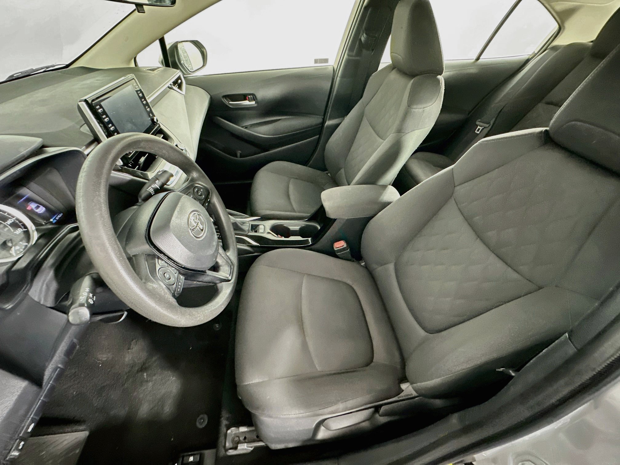 Used 2020 Toyota Corolla LE FWD image 13