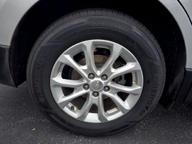 Used 2018 Chevrolet Equinox LT FWD image 12