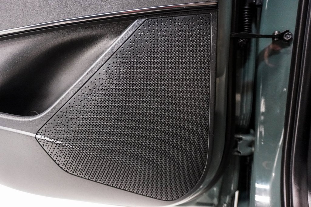 Used 2023 Kia Niro EX Touring image 10