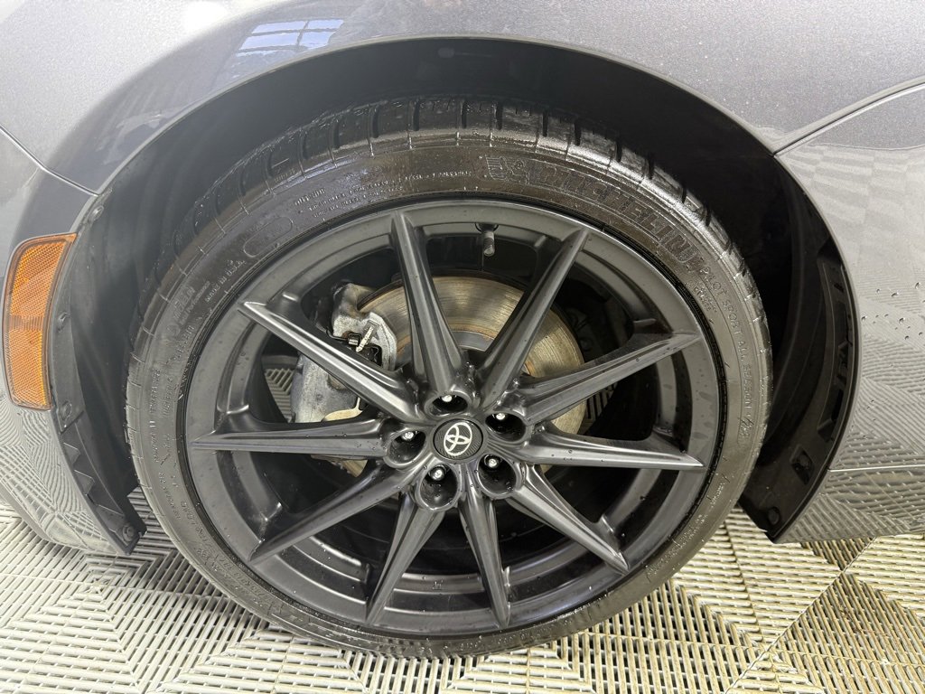 Used 2023 Toyota GR86 Premium w/ ALL Weather Mat Package (TMS) image 9