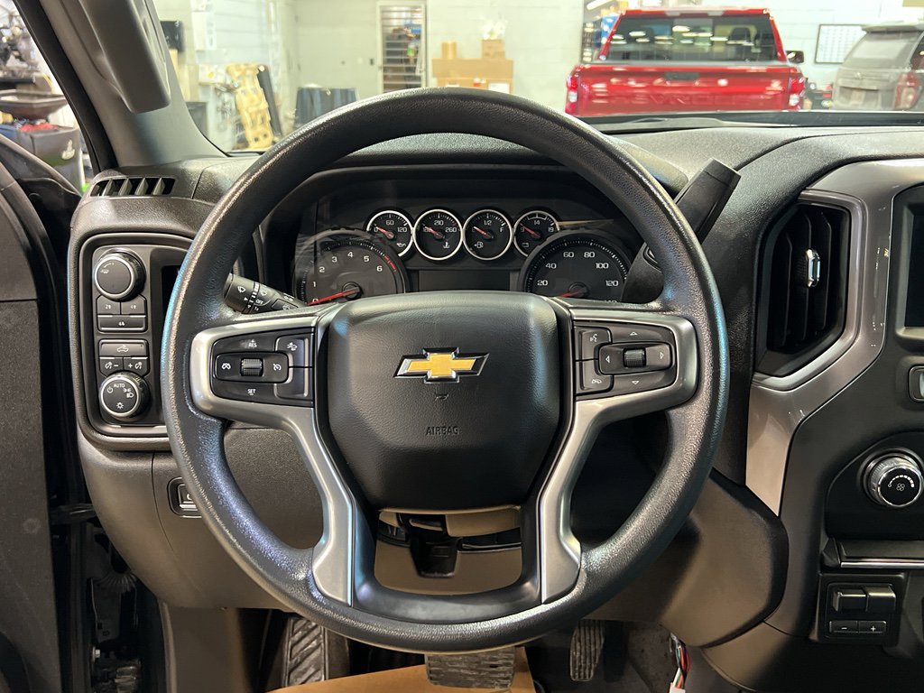 Used 2023 Chevrolet Silverado 2500 Custom w/ Custom Convenience Package image 27