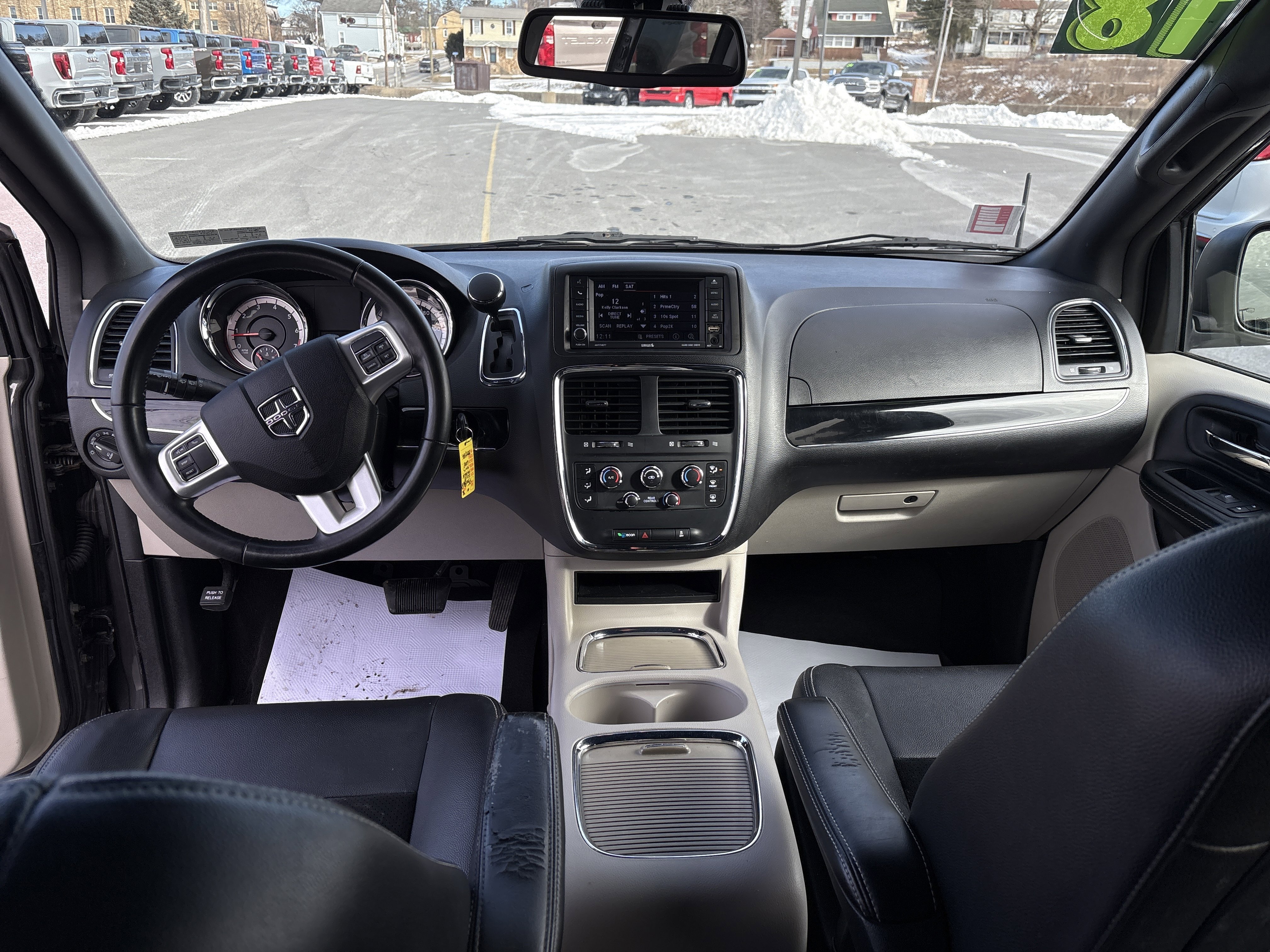 Used 2018 Dodge Grand Caravan SXT image 15