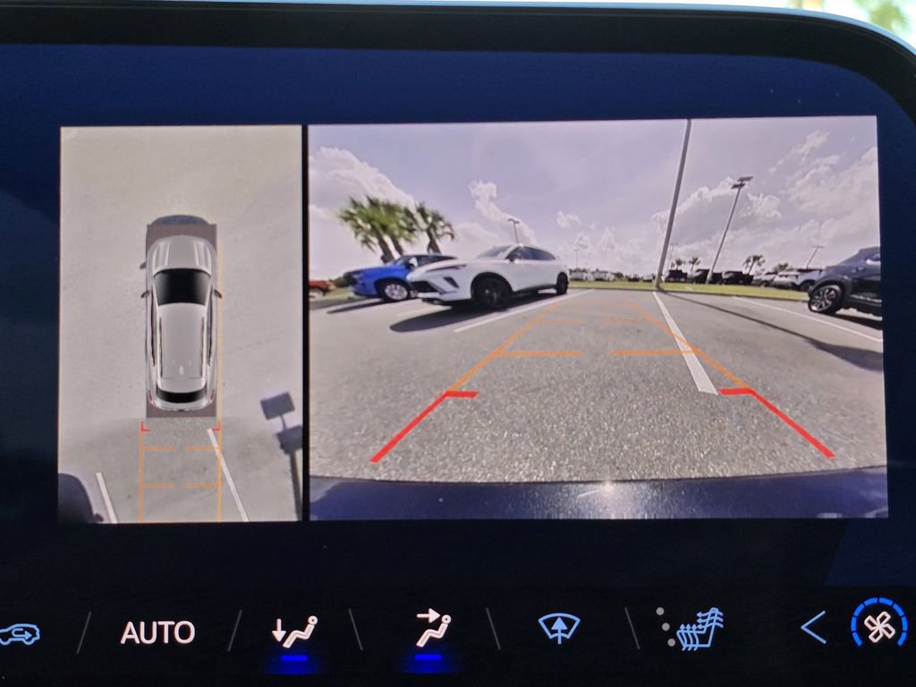 Certified 2024 Chevrolet Equinox EV LT w/ Active Safety Package 3 FWD image 26