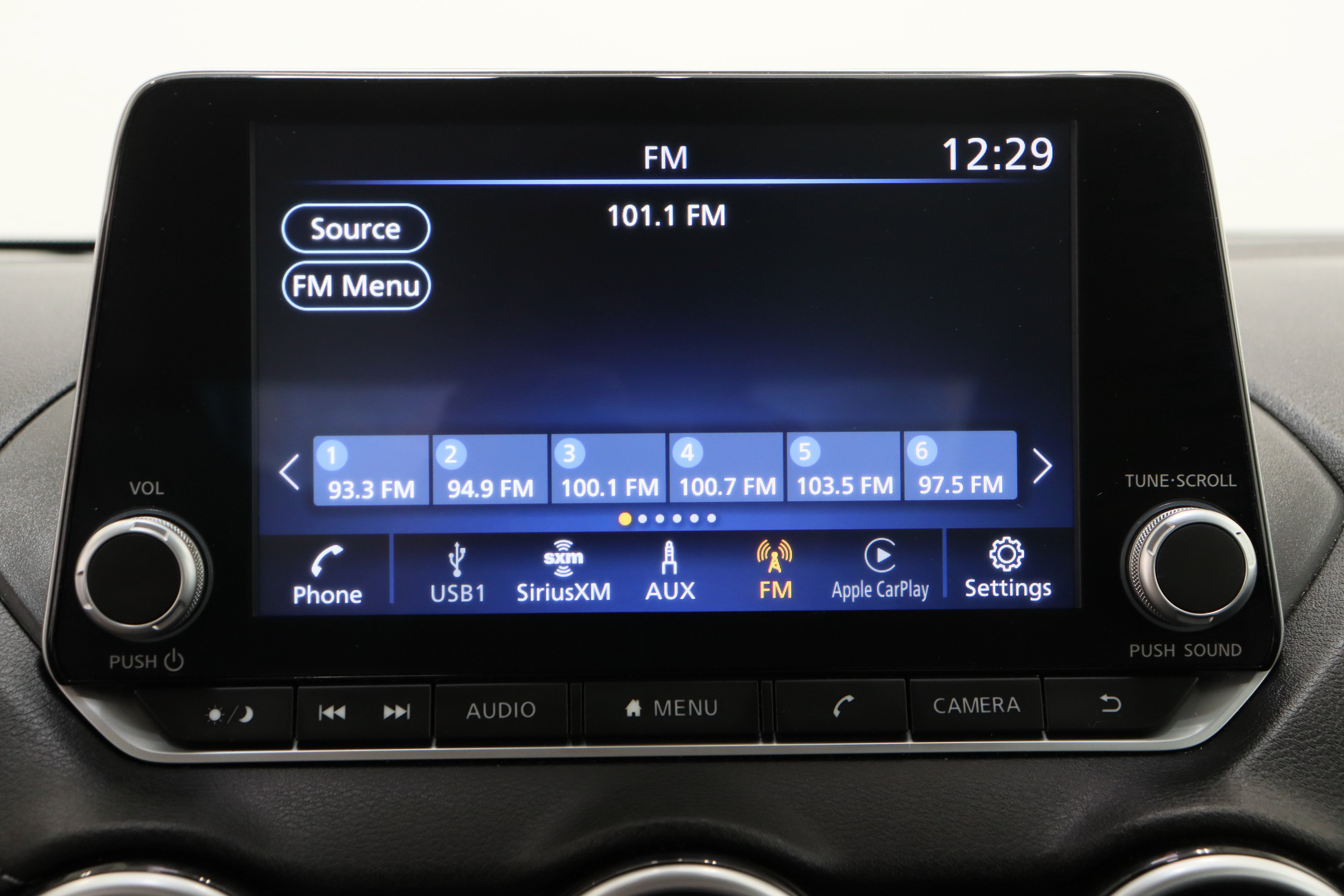 Used 2024 Nissan Sentra SV FWD image 18