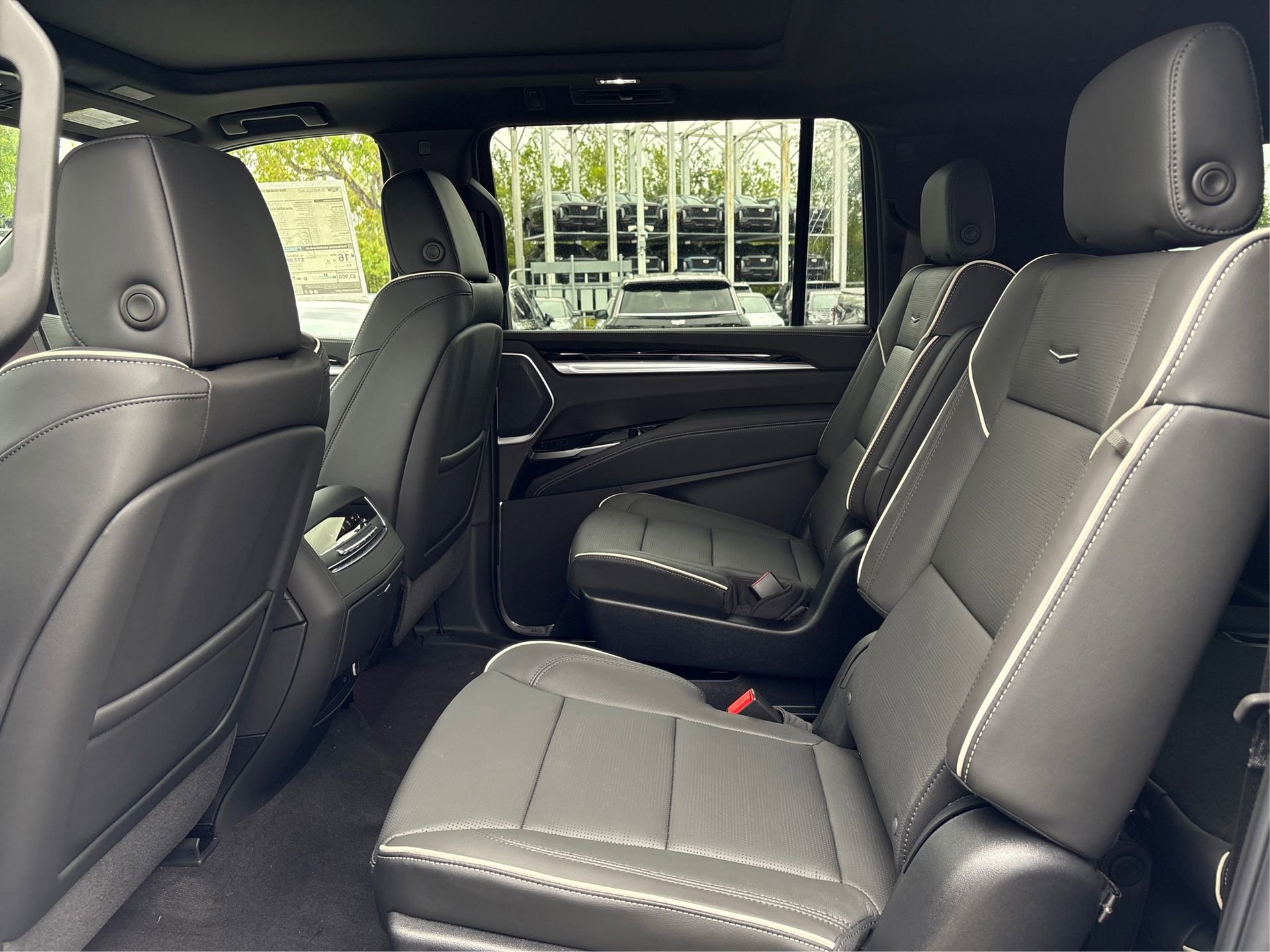 New 2026 Cadillac Escalade ESV Sport AWD/4WD image 10