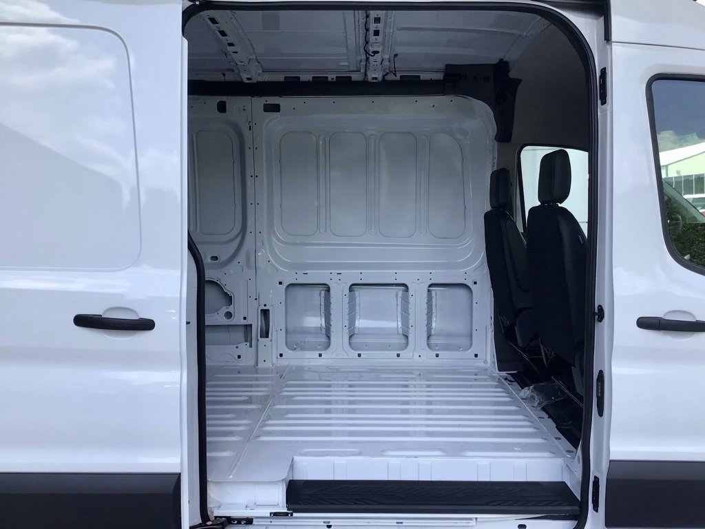 New 2025 Ford Transit 250 148 Medium Roof image 24