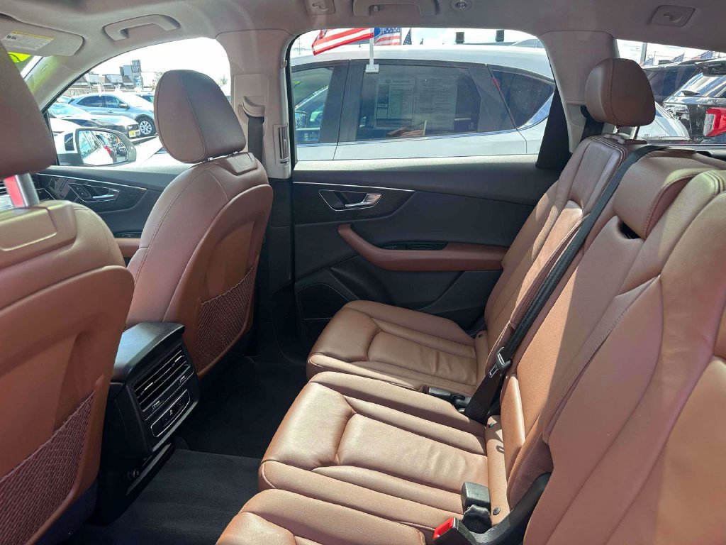 Used 2022 Audi Q7 3.0T Premium Plus w/ Premium Plus Package AWD/4WD image 10