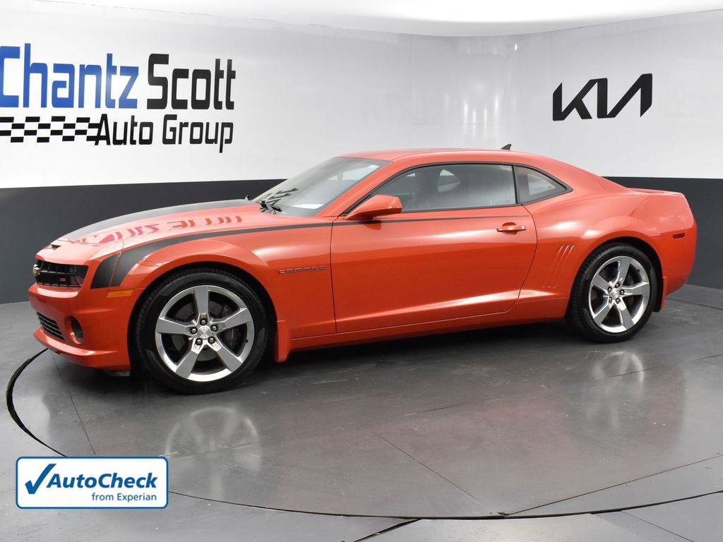 Used 2011 Chevrolet Camaro SS w/ RS Package RWD image 2