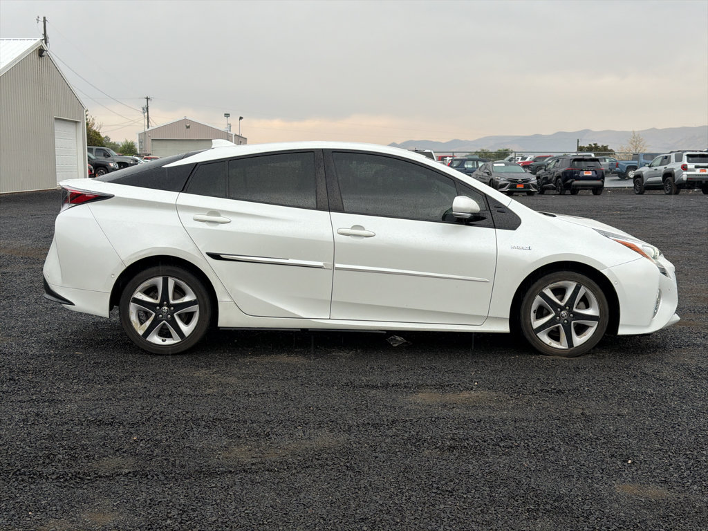 Used 2017 Toyota Prius Four Touring w/ Premium Convenience Package FWD image 13