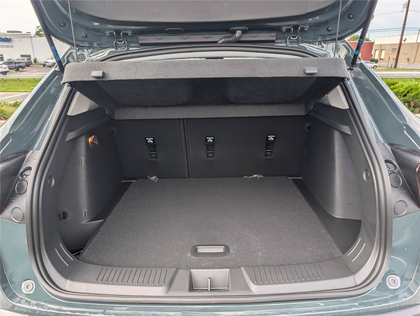 New 2026 Chevrolet Trax LT w/ Sunroof Package FWD image 9