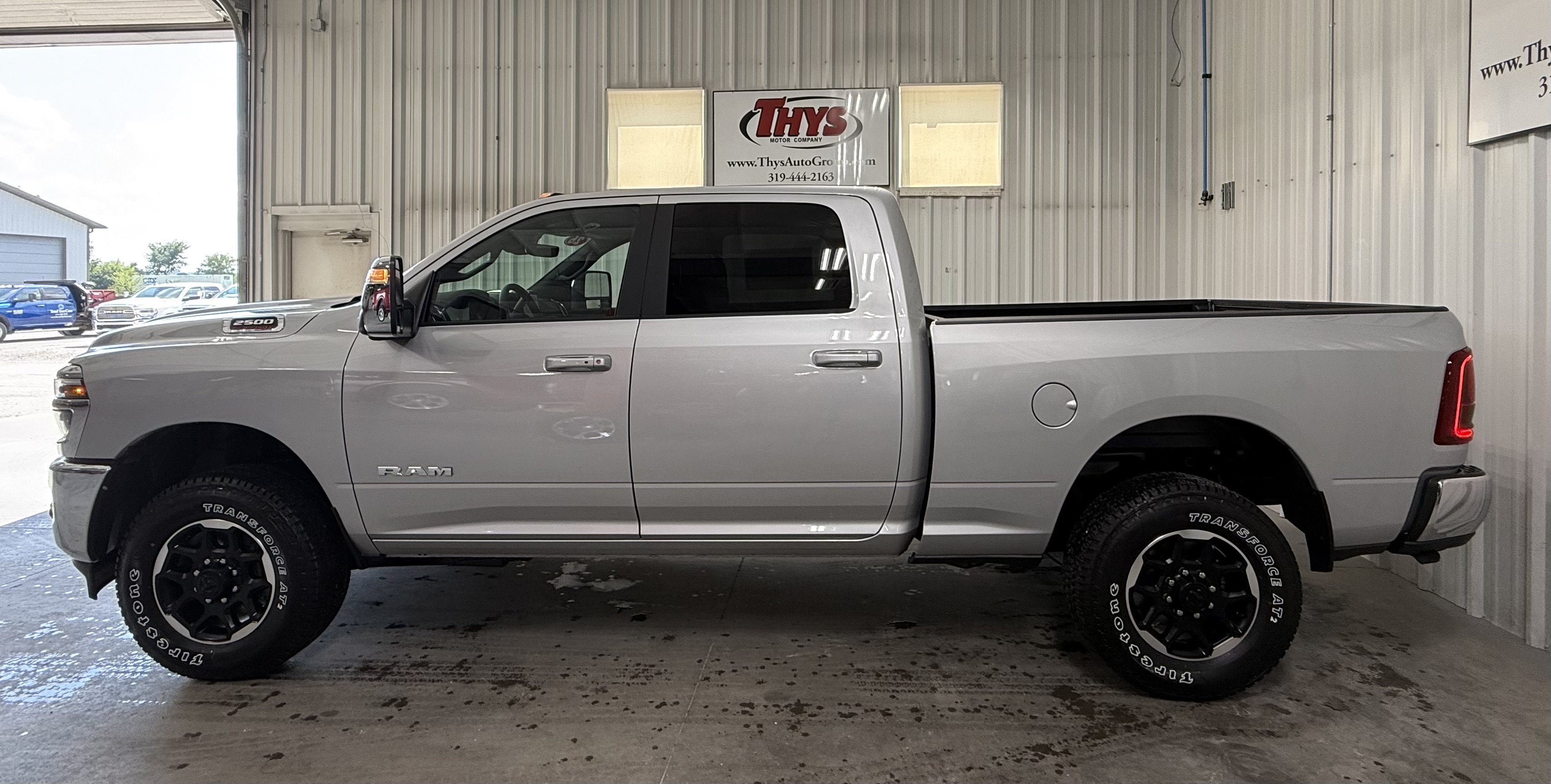 New 2026 RAM 2500 Laramie AWD/4WD image 11