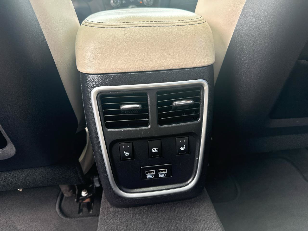 Used 2016 Chrysler 300 C w/ Safetytec Plus Group RWD image 14