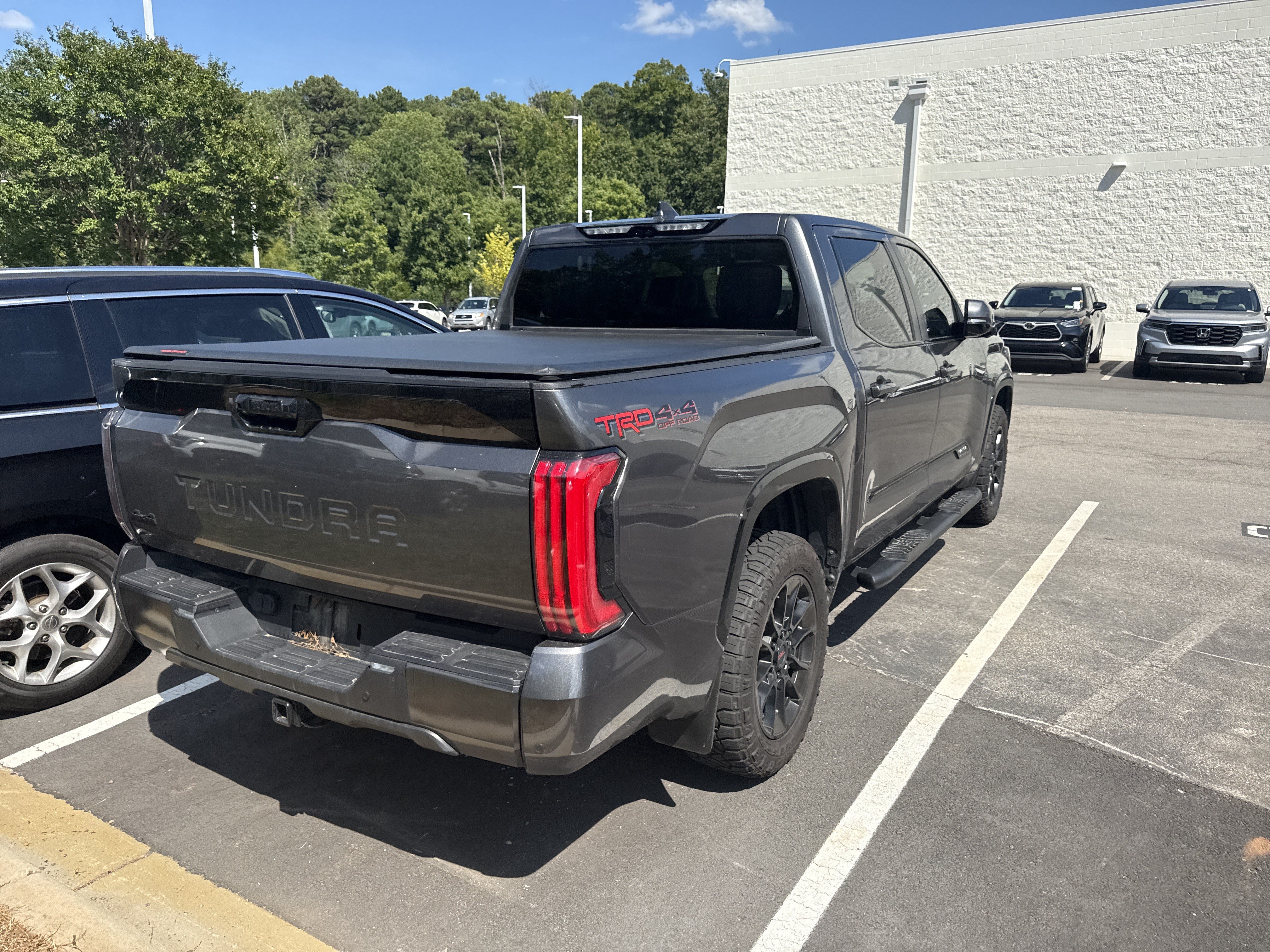 Used 2024 Toyota Tundra Platinum w/ TRD Off-Road Package AWD/4WD image 41