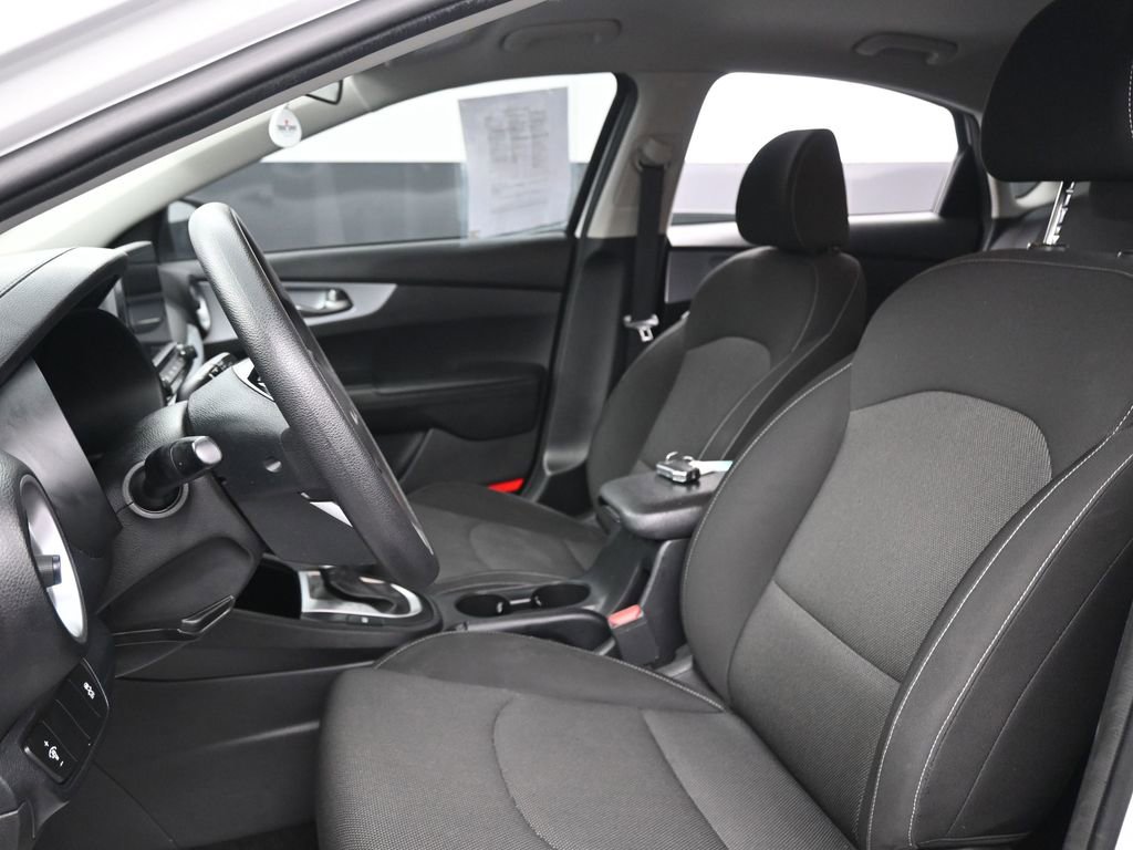 Used 2022 Kia Forte LXS FWD image 24