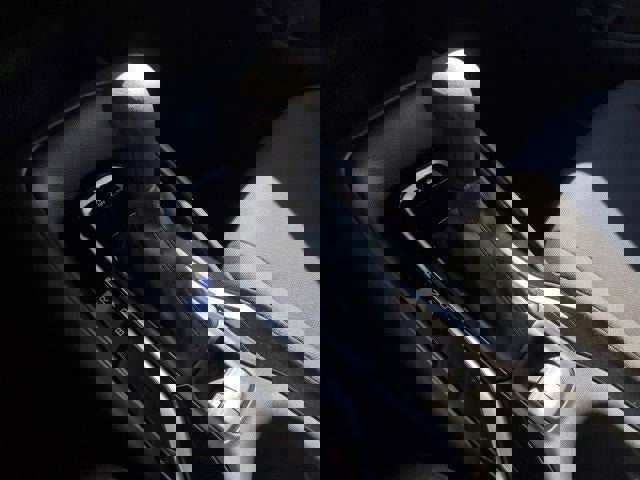 Used 2022 Toyota Corolla LE image 28