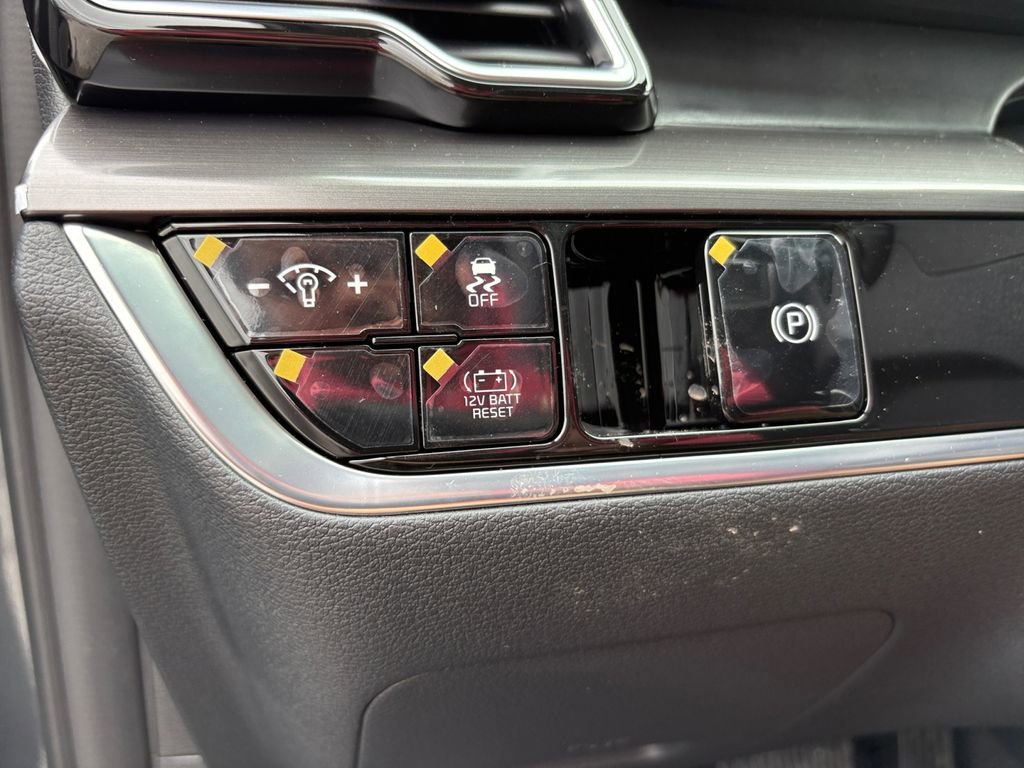 New 2025 Kia Sportage EX image 30