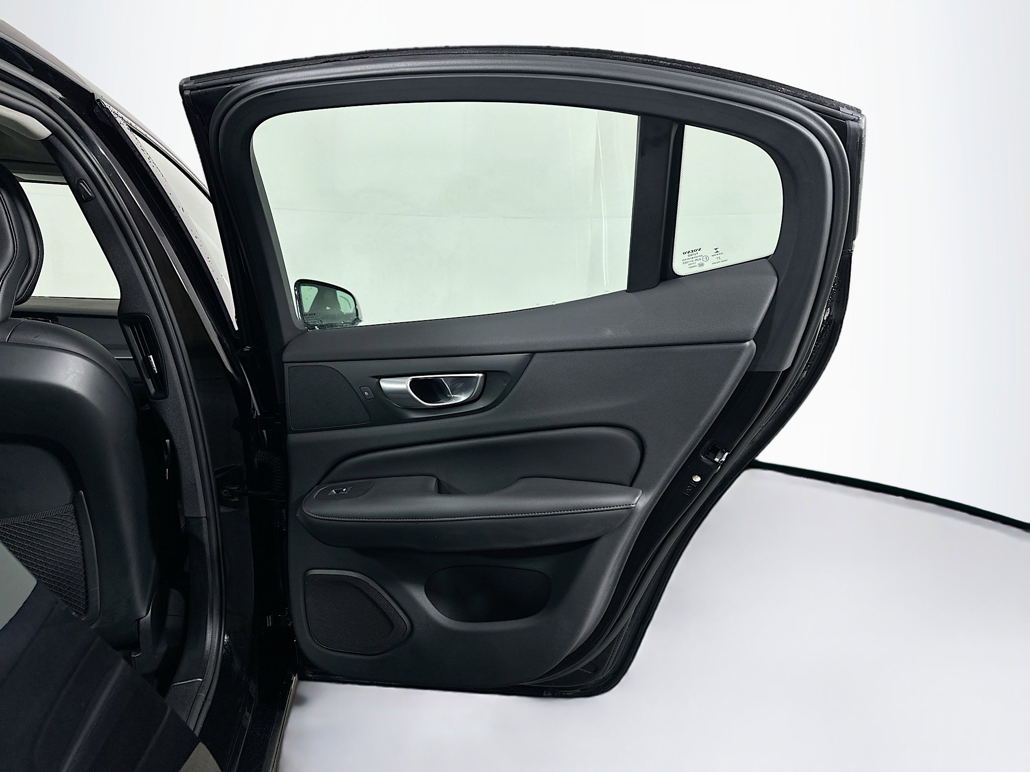 Used 2024 Volvo S60 B5 Core image 30