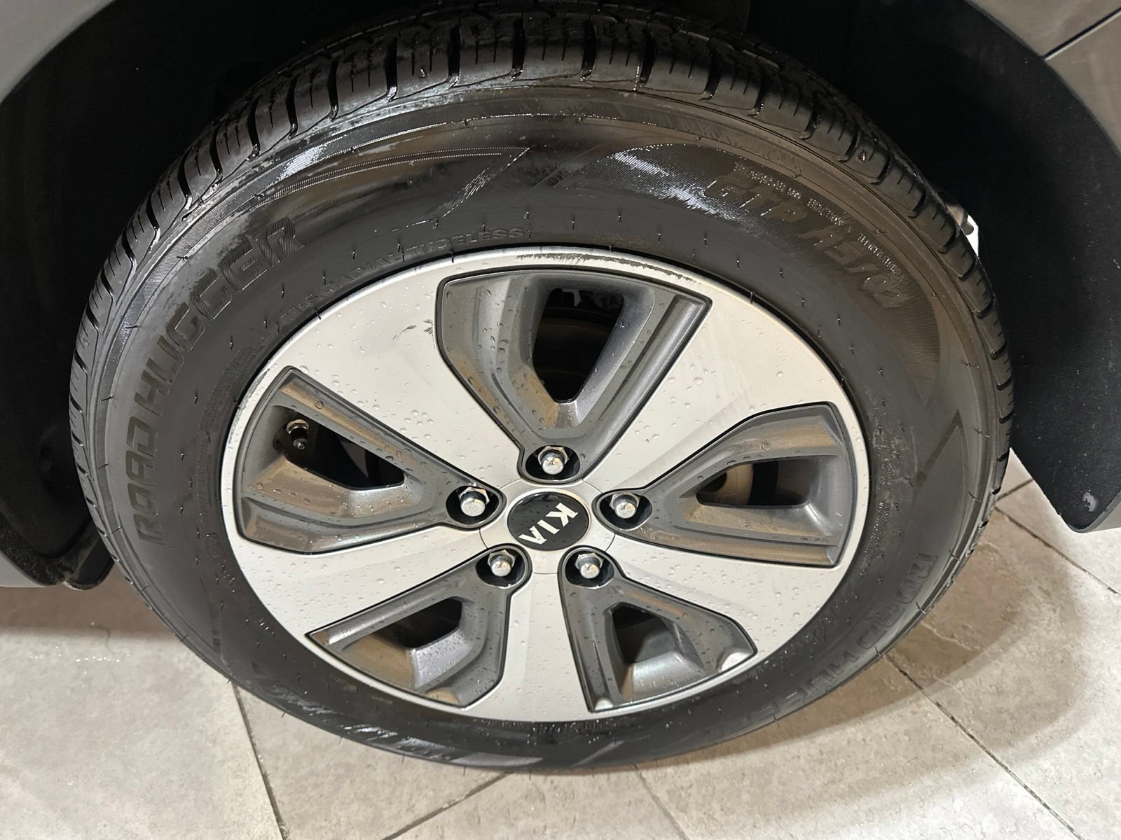 Used 2019 Kia Niro LX FWD image 9