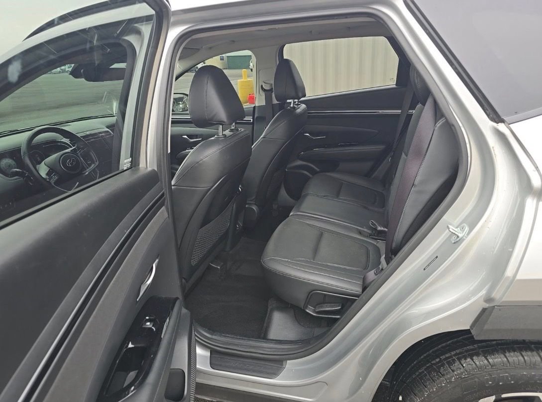 Used 2022 Hyundai Tucson SEL w/ Convenience + Premium Package FWD image 5
