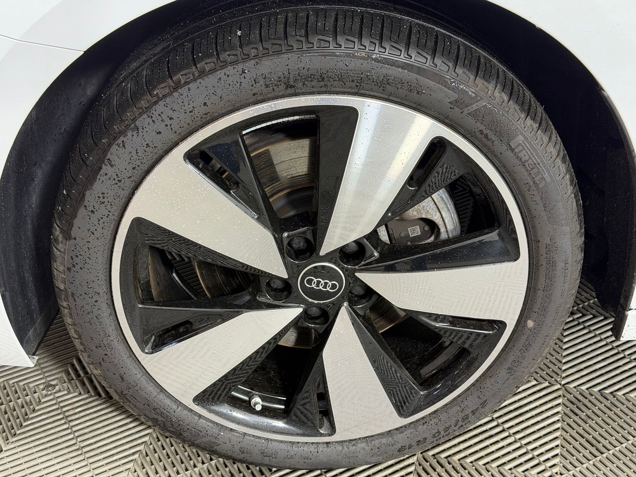 Used 2025 Audi A5 2.0T Premium Plus w/ Premium Plus AWD/4WD image 12