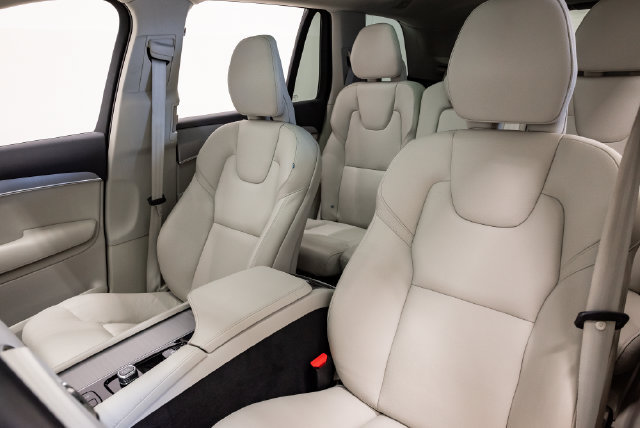Used 2024 Volvo XC90 B5 Core AWD/4WD image 9