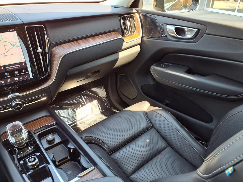 Certified 2023 Volvo XC60 B5 Ultimate w/ Climate Package AWD/4WD image 21
