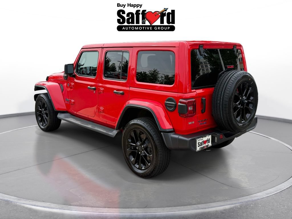 Used 2025 Jeep Wrangler Unlimited Sahara AWD/4WD image 6