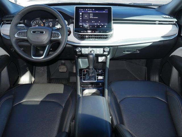 Used 2024 Jeep Compass Limited image 6