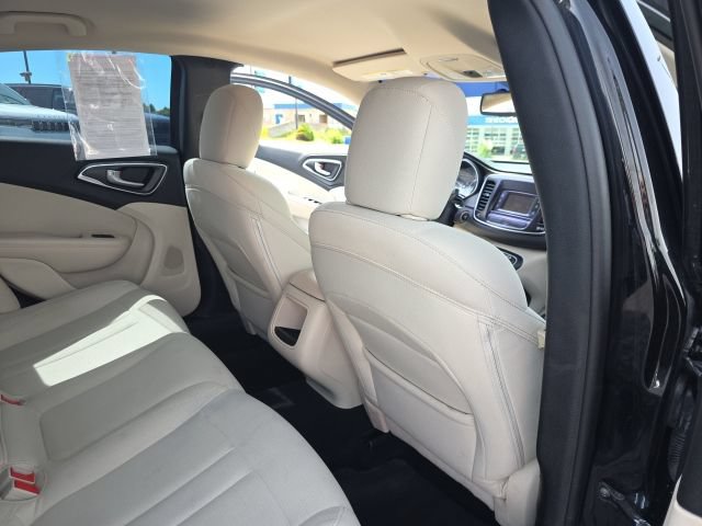 Used 2016 Chrysler 200 Limited FWD image 42