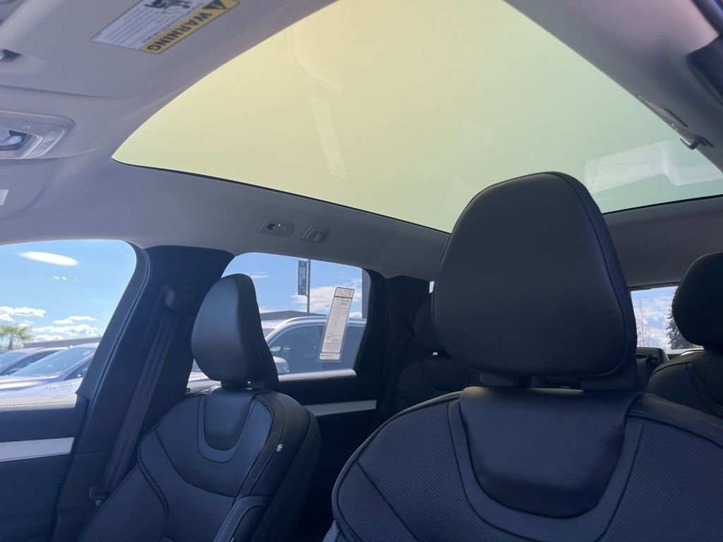 New 2026 Volvo EX90 Plus AWD/4WD image 13