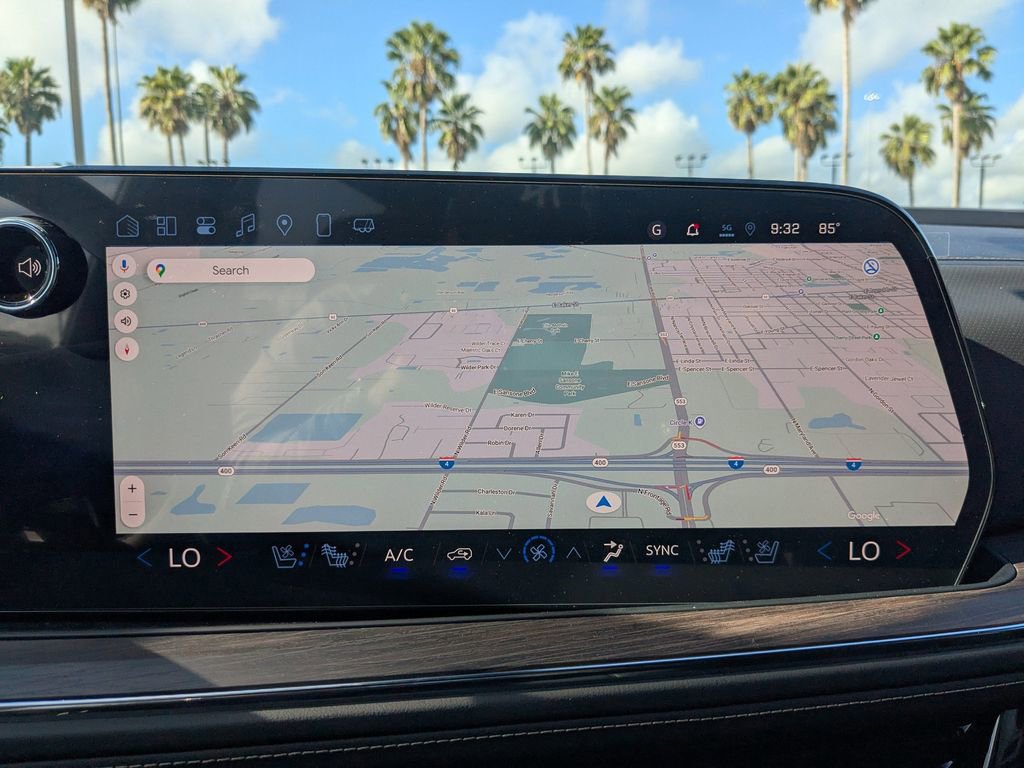 New 2025 Chevrolet Suburban Premier image 25