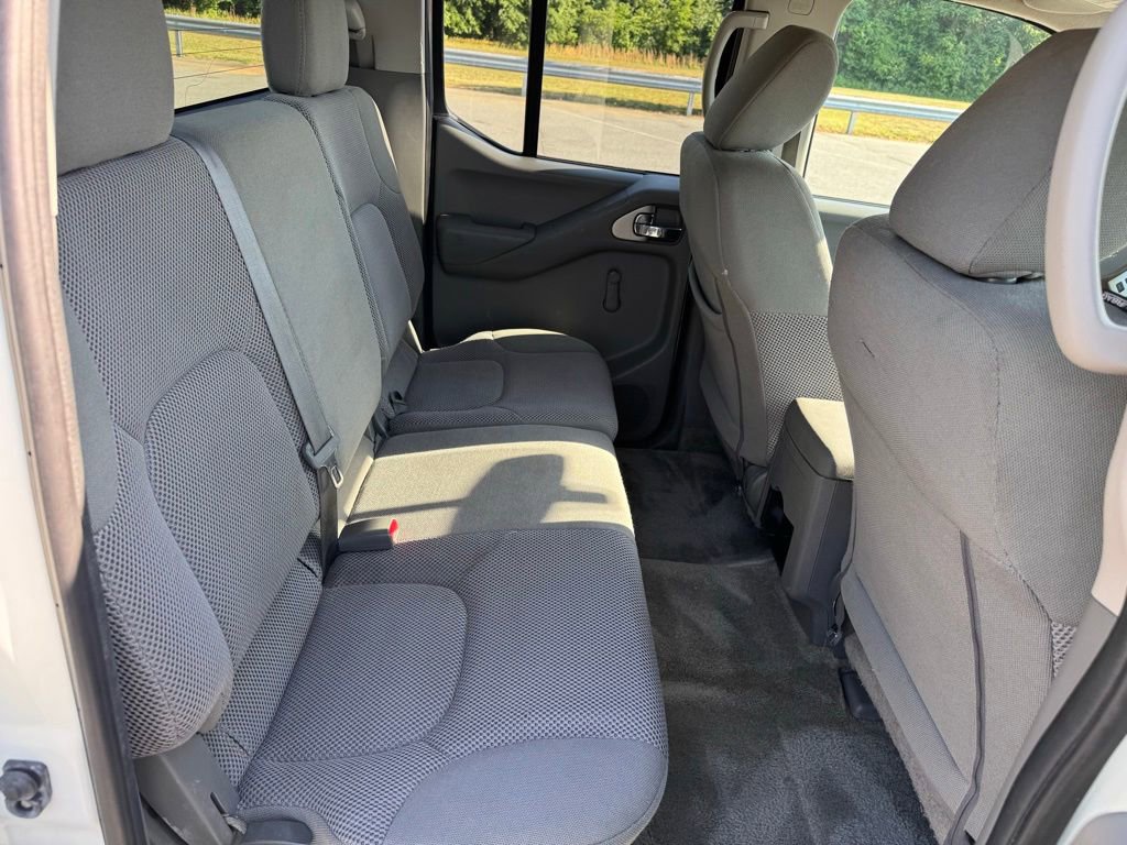 Used 2018 Nissan Frontier S AWD/4WD image 23