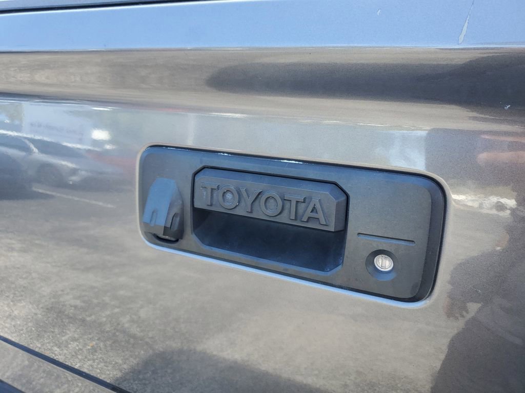 Used 2014 Toyota Tundra Limited w/ TRD Off Road Package image 9