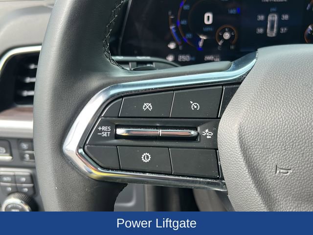 Used 2025 Chevrolet Suburban Z71 AWD/4WD image 22