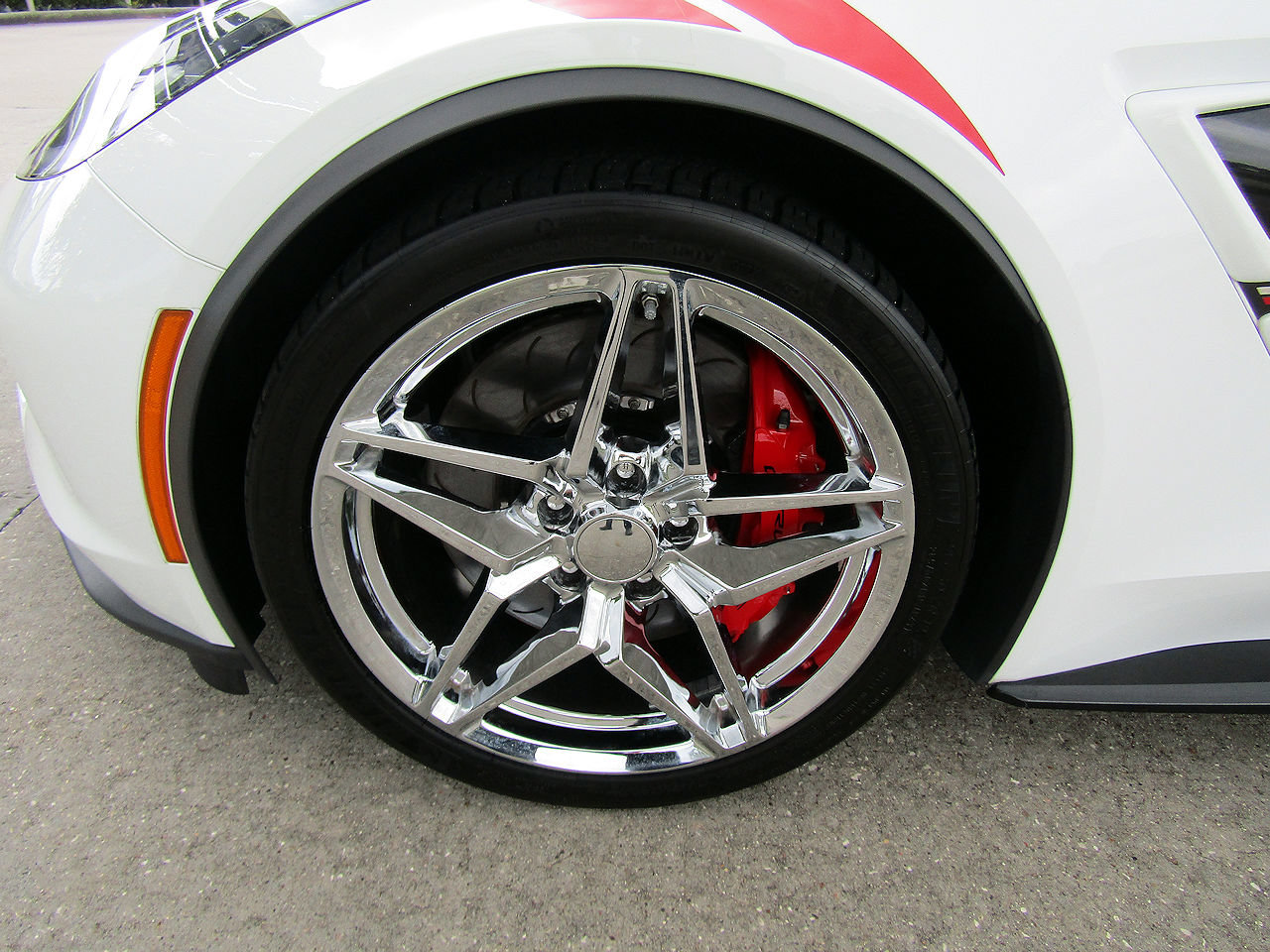 Used 2018 Chevrolet Corvette Grand Sport RWD image 24