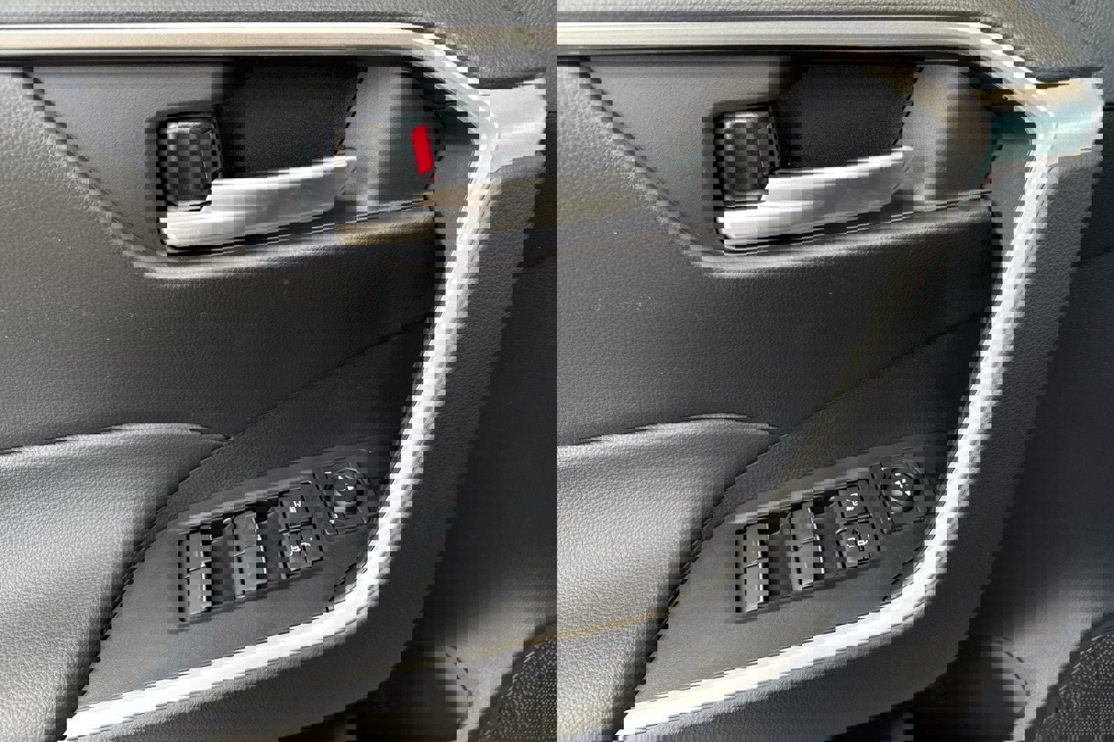 New 2025 Toyota RAV4 XLE image 12