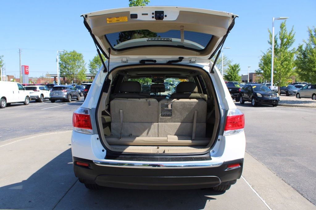 Used 2013 Toyota Highlander SE AWD/4WD image 10