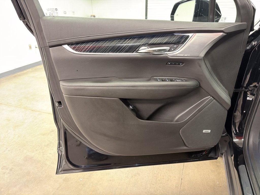 Used 2023 Cadillac XT6 Premium Luxury FWD image 21