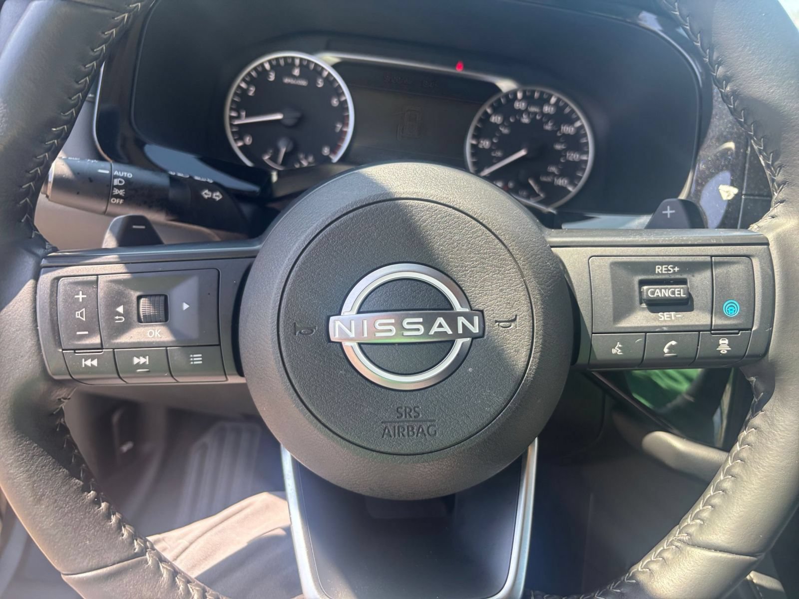 Used 2025 Nissan Pathfinder SV FWD image 29